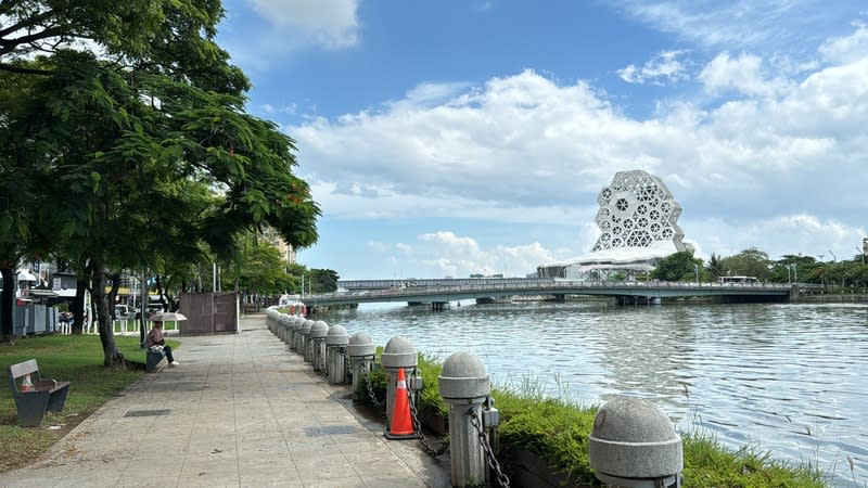 高流推新會員抽獎活動  搶攻親子旅遊市場 搶攻暑假親子旅遊市場，高雄流行音樂中心推出會員 抽獎活動，即日起至16日新加入高流會員，有機會抽 到萬元以上景觀套房住宿券及多種免費體驗券等。 中央社記者林巧璉攝  113年7月3日 