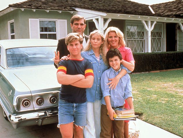 <b>2. The "Wonder Years" location is often debated<br><br></b>"The Wonder Years" was co-created by husband-and-wife team Neal Marlens and Carol Black. The semiautobiographical show was originally intended to be set in Long Island, where Neal grew up, but ABC pushed for the show to be located in a generic suburb so that it would appeal to viewers across the country. There has always been a debate over clues to its real location. Some fans point to a shot of a <span><a href="http://www.angelfire.com/tx2/thewonderyears/wyfaqs.html" rel="nofollow noopener" target="_blank" data-ylk="slk:California driver's license;elm:context_link;itc:0;sec:content-canvas" class="link ">California driver's license</a> </span>to prove that it was set on the West Coast. Others note that Paul's family vacation in Ocean City, Maryland, is an indication that the show was set on the East Coast.<br><br> Regardless of the theories, the show was actually filmed in California. Many interior scenes were shot on soundstages in Culver City. Some of the filming in the school was done at <a href="http://news.google.com/newspapers?nid=1499&dat=19880618&id=Cm0aAAAAIBAJ&sjid=ySoEAAAAIBAJ&pg=5267,2474316" rel="nofollow noopener" target="_blank" data-ylk="slk:John Burroughs High School;elm:context_link;itc:0;sec:content-canvas" class="link ">John Burroughs High School</a>, which happens to be close to the exterior of the Arnold house. That location is a <a href="http://www.iamnotastalker.com/2008/03/31/what-would-you-do-if-i-sang-out-of-tune/" rel="nofollow noopener" target="_blank" data-ylk="slk:private home;elm:context_link;itc:0;sec:content-canvas" class="link ">private home</a> at 516 University Ave. in beautiful downtown Burbank, California.