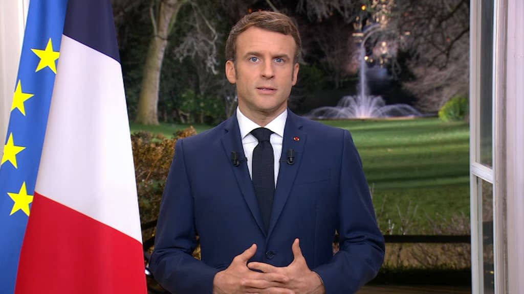 Emmanuel Macron, lors de ses vœux aux Français vendredi 31 décembre 2021 - BFMTV