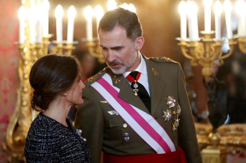 El Rey Felipe VI y la reina Letizia, durante la celebración de la Pascua Militar en el Palacio Real. EFE/Archivo