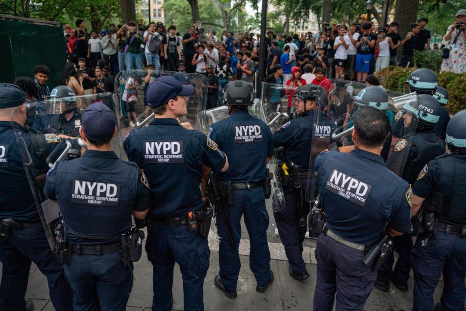 NYPD officers turned out in force (REUTERS)