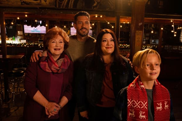 <p>(L to R) Ann Walker, Brandon Quinn, Brooke Elliott, and Caden Dragomer star in <em>A Country Christmas Harmony</em><br> ©2022 A+E Networks, LLC. All rights reserved.<br> Photo Credit: Victor Curtis / Courtesy of A+E Networks and Lifetime</p>