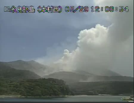 A video grab from the Japan Meteorological Agency's live camera image shows an eruption of Mount Shindake on Kuchinoerabujima island, Kagoshima Prefecture, southwestern Japan, May 29, 2015. REUTERS/Japan Meteorological Agency/Handout