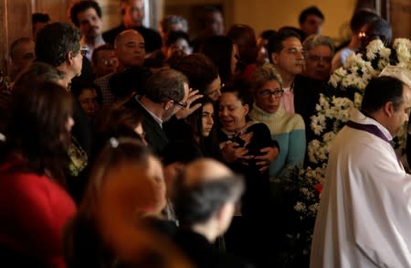 Bebel Gilberto daughter of Brazilian singer Joao Gilberto reacts during his wake in Rio de Janeiro's Municipal Theater