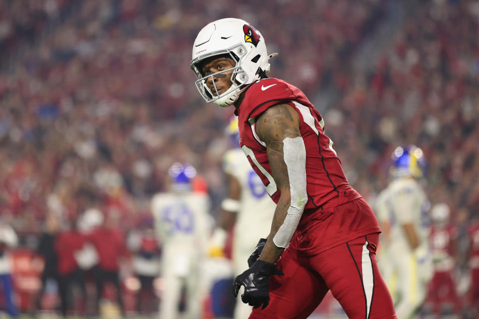 Wide receiver DeAndre Hopkins #10 of the Arizona Cardinals is a top NFL wide receiver