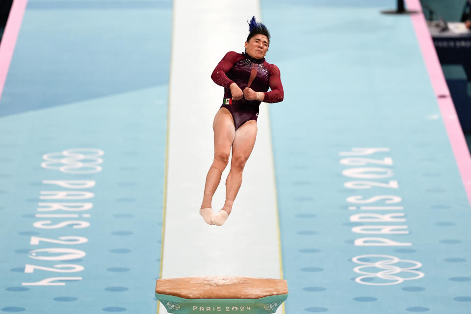 <p>Alexa Moreno, de México, compite en el salto durante una ronda de calificación de gimnasia artística femenina en los Juegos Olímpicos de Verano 2024 (AP Photo/Francisco Seco)</p> 
