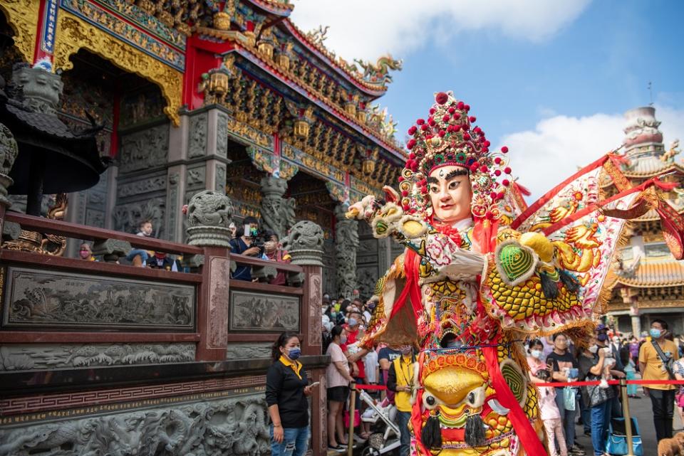 林口竹林山觀音寺昨(13)日由子弟戲文化節拉開入火安座10週年紀念日序幕。   圖：林口區公所提供