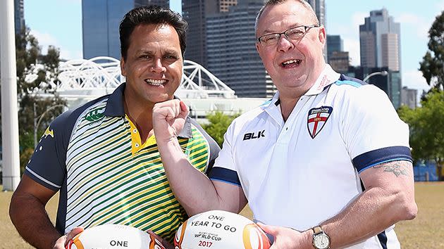 Schofield (R) with Aussie great Steve Renouf. Image: Getty