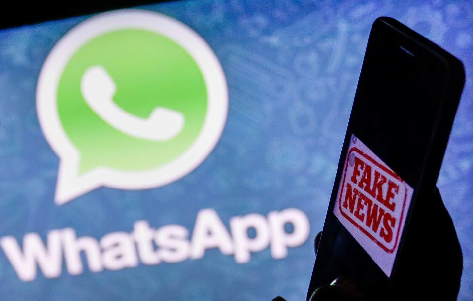 Im Kampf gegen Fake News hat WhatsApp die Weiterleitungsfunktion immer weiter eingeschränkt. (Bild: Aloisio Mauricio/Fotoarena/ddp/Sipa USA)