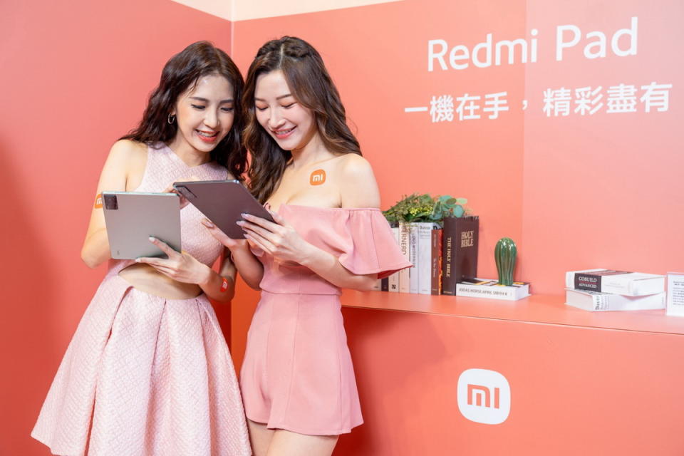 圖／Redmi Pad配備90Hz螢幕與置的前置鏡頭。。