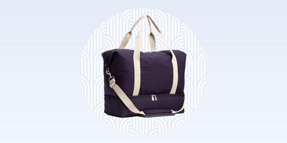 12) Lo & Sons Catalina Deluxe Weekender Bag