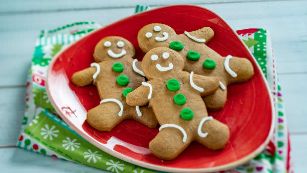 <p>Gingerbread Cookie (Cookie Stroll) from Holiday Hearth Desserts (The Odyssey Pavilion)</p><p>Disney</p>