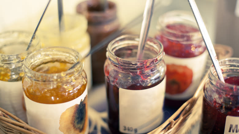 Jam jars in basker