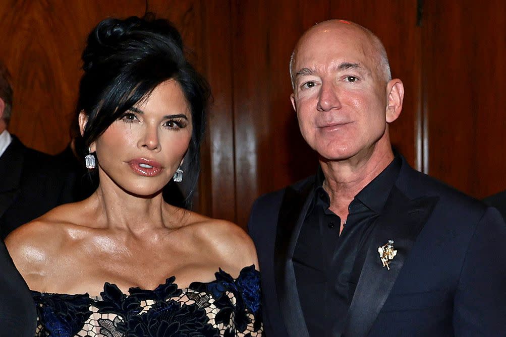 <p>Dimitrios Kambouris/Getty</p>  Lauren Sanchez, Jeff Bezos