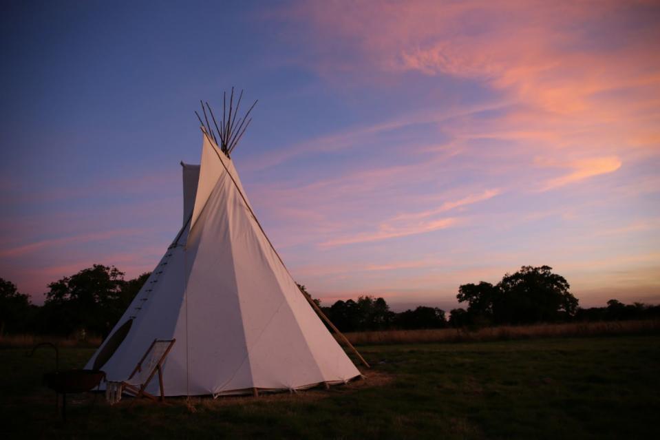 Photo credit: Indian Summer Tipis