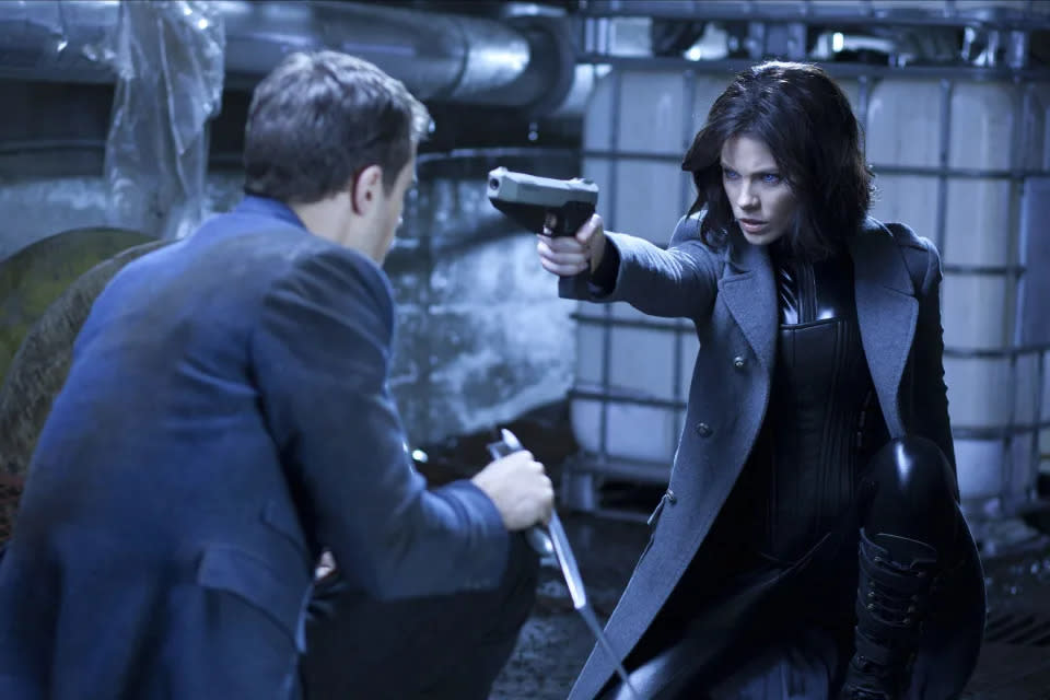 Underworld Awakening spielt 2024 und zwischen Vampiren und Lykanern ist der Krieg ausgebrochen. (Bild: Alamy)