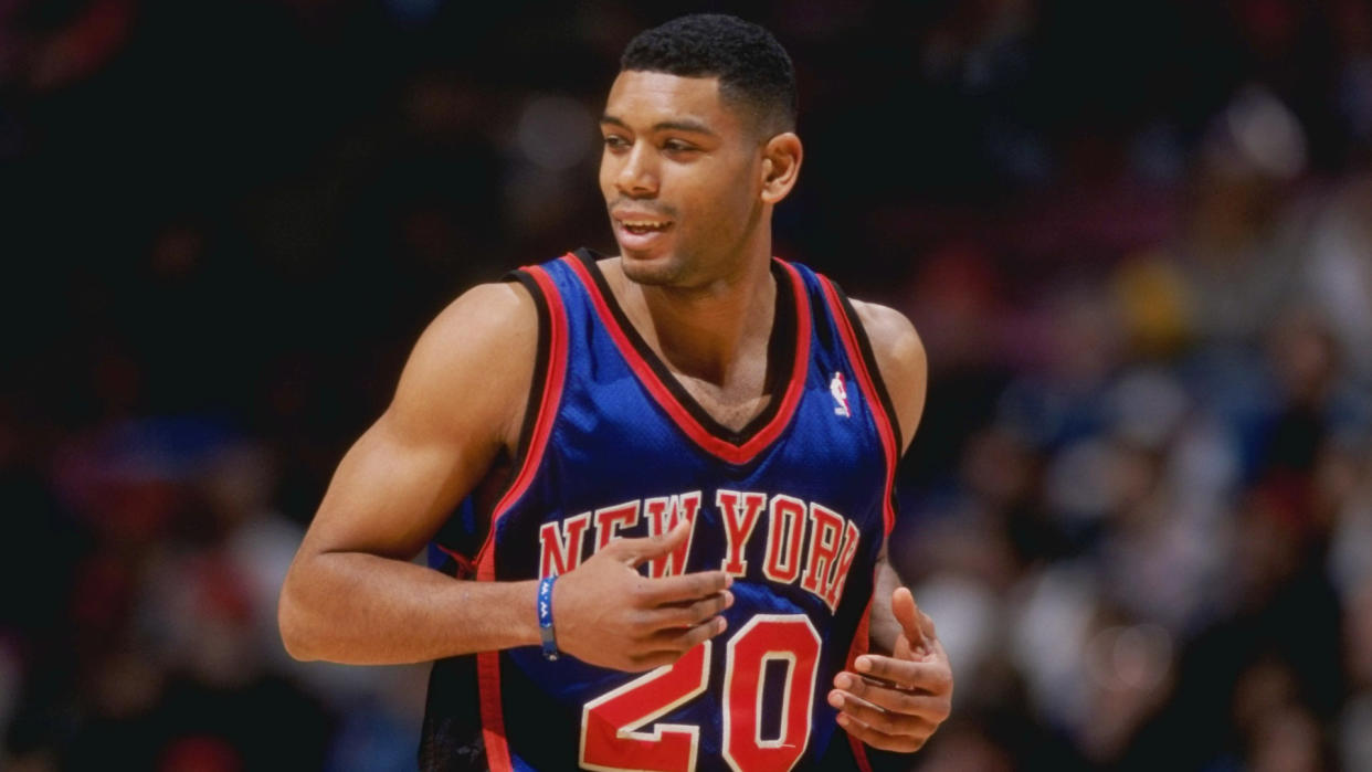 29 Jan 1999: Allan Houston #20 of the New York Knicks runs down the court during a game against the New Jersey Nets at the Continental Airlines Arena in East Rutherford, New Jersey.