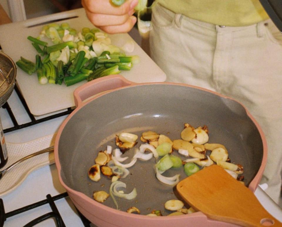 It's been a hit with HuffPost readers: The <a href="https://fave.co/2RctCLt" target="_blank" rel="noopener noreferrer">pan that's supposed to replace eight pieces of cookware</a> was on sale before Black Friday and still marked down at the moment. This pan can do everything from braising to searing and steaming. <a href="https://fave.co/2RctCLt" target="_blank" rel="noopener noreferrer">Originally $145, get it now for $95 with code <strong>SUPERSALE</strong> at Our Place</a>. 