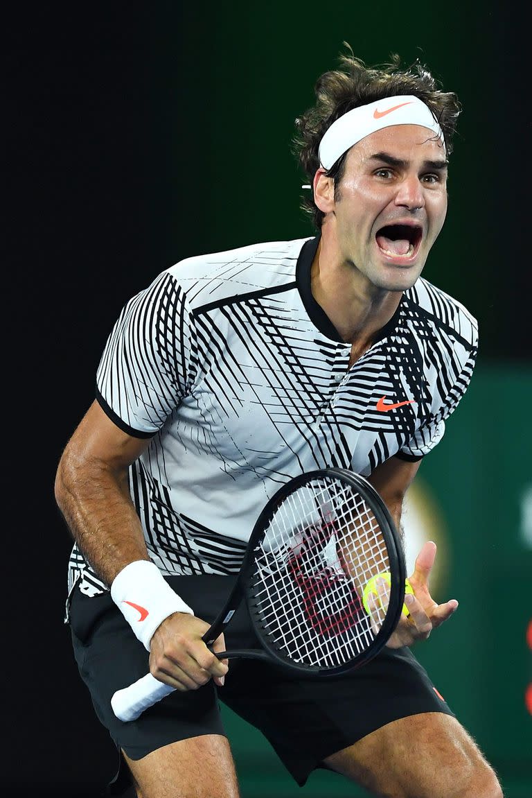 La euforia de Federer al vencer a Nadal en la final de Australia 2017. 