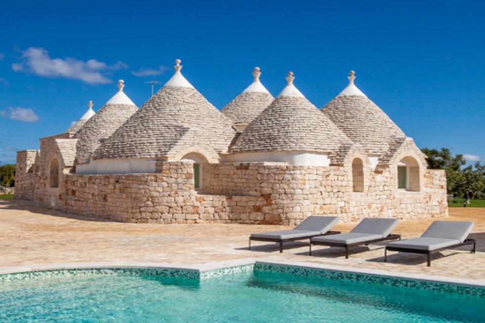 The Thinking Traveller's Trulli Andrea, Puglia, Italy