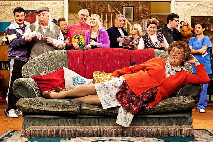 The cast of Mrs Brown's Boys - FRONT Agnes Brown (Brendan OÌCarroll), BEHIND Buster Brady (Danny OÌCarroll) Grandad Brown (Dermot OÌNeill),  Dino Doyle (Gary Hollywood)  Rory Brown (Rory Cowan) Cathy Brown (Jennifer Gibney) Mark Brown (Pat Shields), Betty Brown (Amanda Woods), Winnie McGoogan (Eilish OÌCarroll), Dermot Brown (Paddy Houlihan),  Maria Brown (Fiona OÌCarroll)