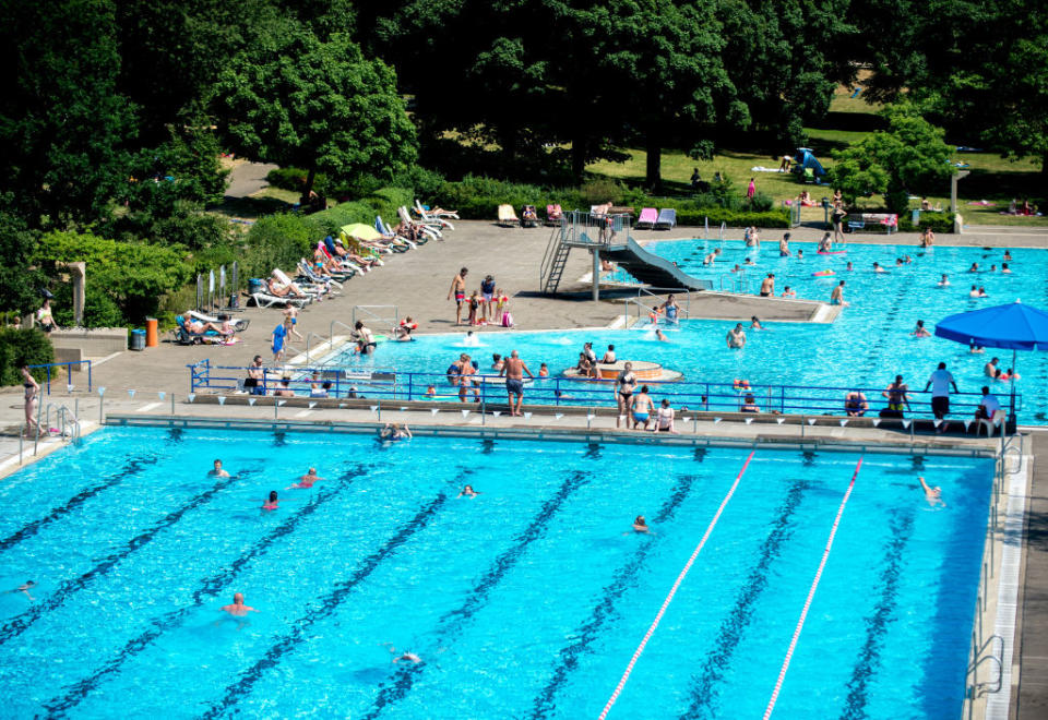 07 June 2018, Germany, Hanover: People swimming in various pools at the Lister Freibad open air swimming pool. Photo: Hauke-Christian Dittrich/dpa (Photo by Hauke-Christian Dittrich/picture alliance via Getty Images)