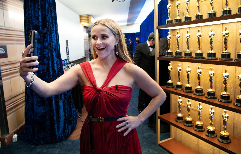 Were Stars Having Even More Fun Backstage at the 2021 Oscars? Take a Look at These Pics and Decide