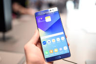 Brennende und explodierende Exemplare des Galaxy Note 7 konnten den Markenwert von Samsung bislang offenbar nichts anhaben. Laut Interbrand verzeichnet das koreanische Unternehmen sogar einen Zuwachs von 14 Prozent, der Markenwert liegt damit aktuell bei 51,81 Milliarden US-Dollar. Platz 7.