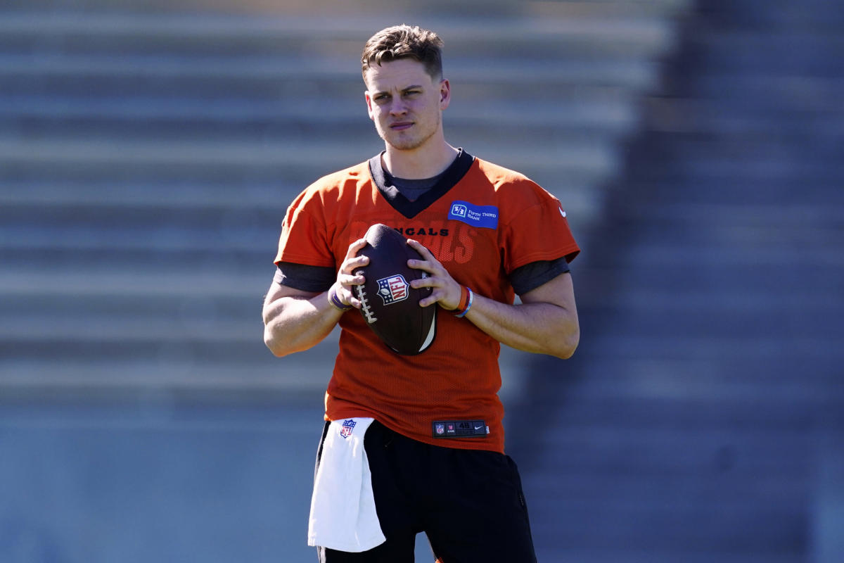 Joe Burrow goes viral for TNF pre-game fit as 'Joey Flowers'