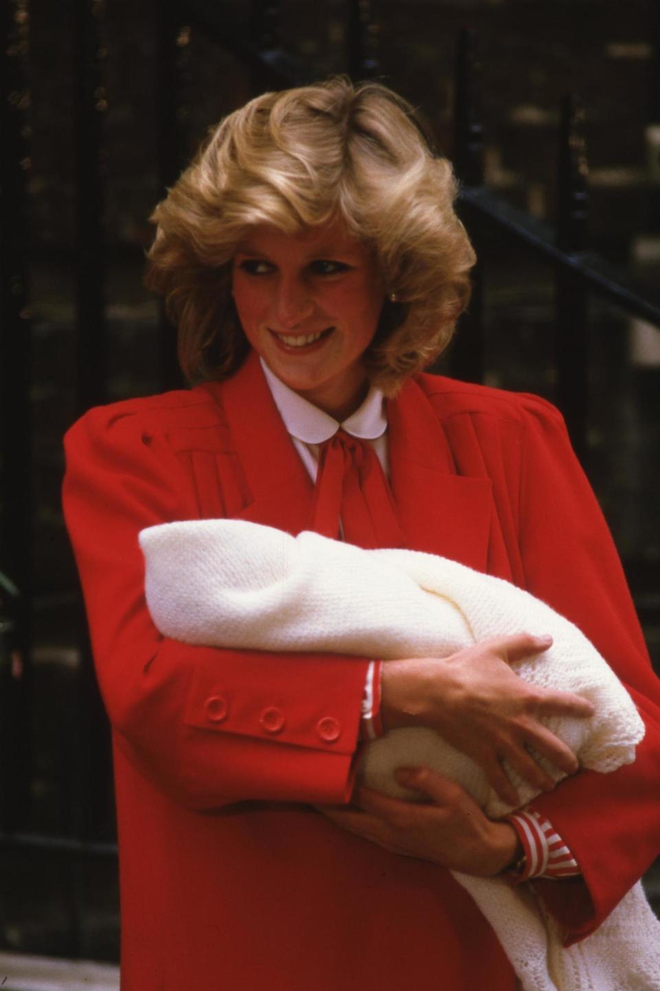 Diana with Prince Harry on the steps of the Lindo Wing (NJ/REX/Shutterstock)