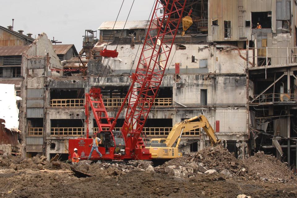 Clean up following the February 7, 2008 explosion at the Imperial Sugar refinery in Port Wentworth.