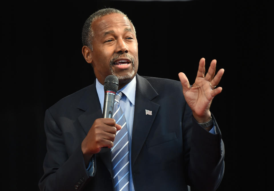 Abortion and slavery are basically the same thing -- at least according to Republican presidential candidate Ben Carson, <a href="http://thinkprogress.org/politics/2015/10/25/3715892/carson-abortion-slavery/">who likened women who have abortions to slaveowners</a>. Then there's Mike Huckabee <a href="http://www.bustle.com/articles/107729-mike-huckabees-comparison-of-abortion-to-isis-is-beyond-problematic">who implied that the actions</a> of women who legally terminate pregnancies are comparable to those of ISIS. Um, no.