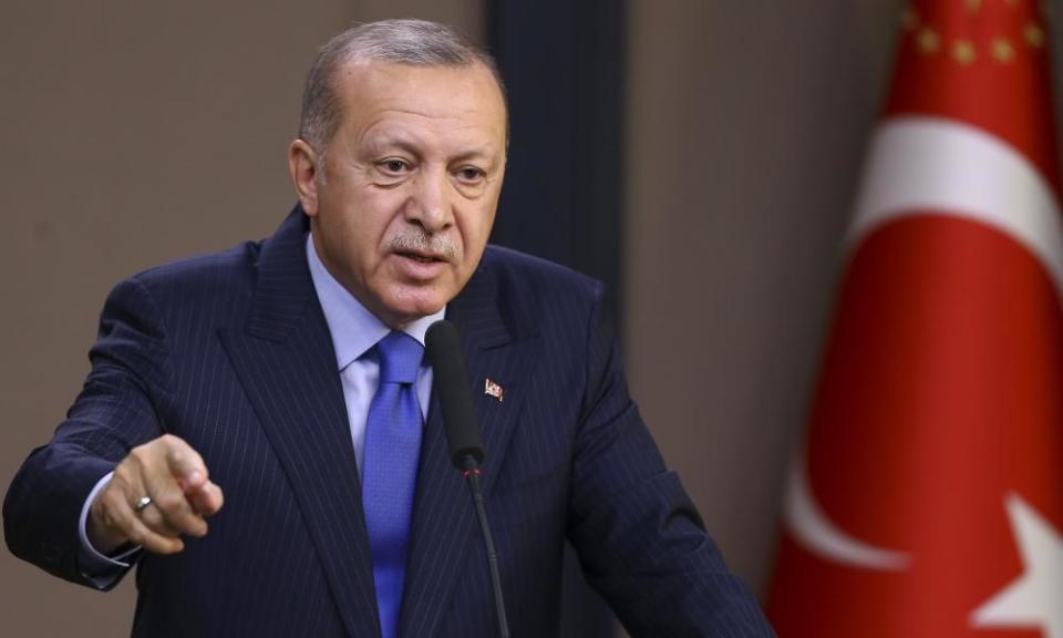 Recep Tayyip Erdoğan, Turkey’s president, says jailed foreign militants may be released and sent to Europe.