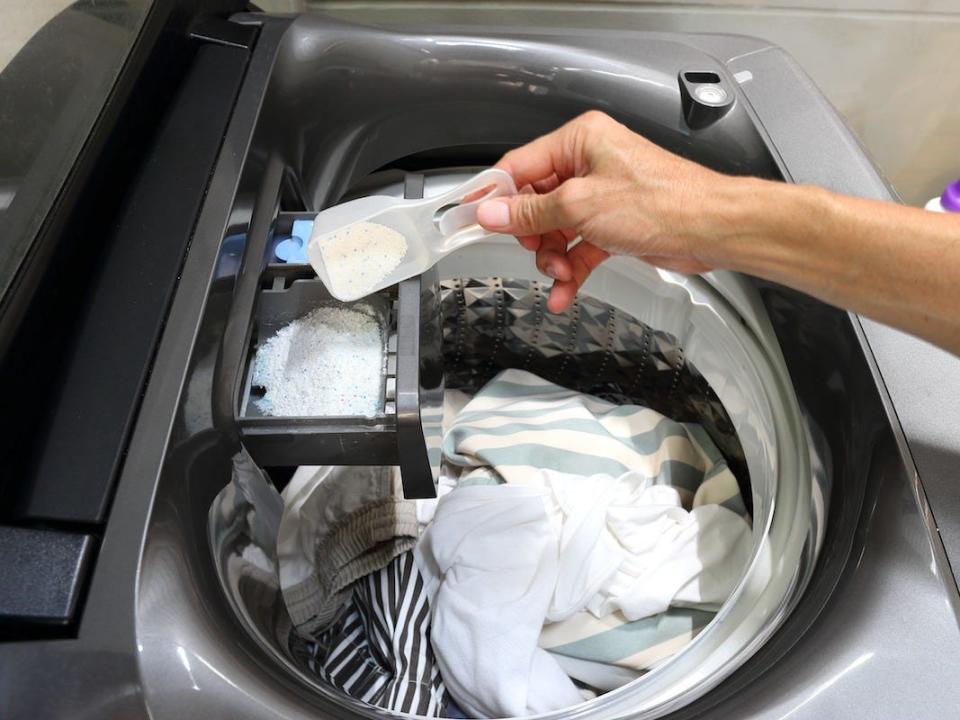 A man claims he found laundry detergent in his Coke.