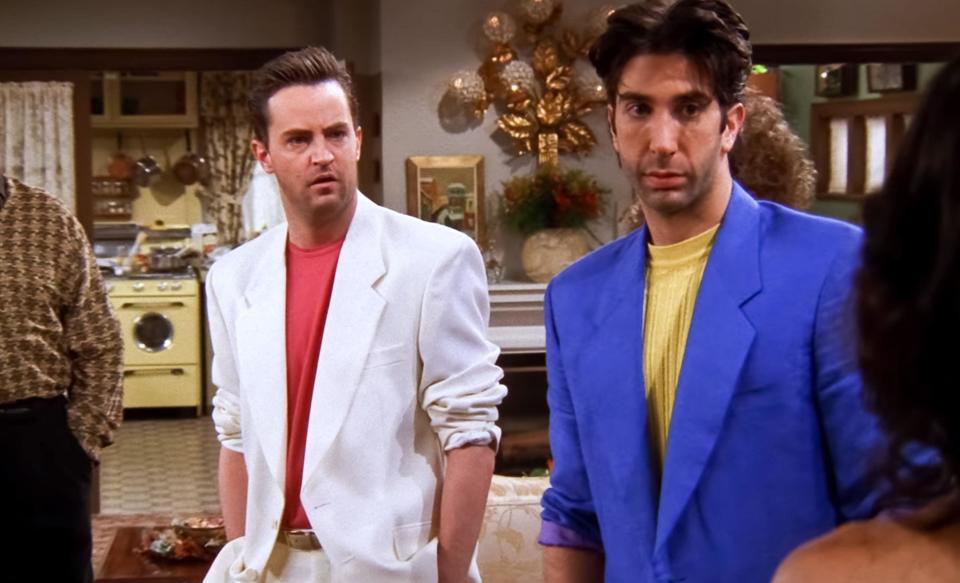 David Schwimmer  and Matthew Perry  in a scene from (C)NBC TV series: Friends (1994-2004) ( Season 5, episode 8). Ref: LMK110-J7189-180621  Supplied by LMKMEDIA. Editorial Only. Landmark Media is not the copyright owner of these Film or TV stills but provides a service only for recognised Media outlets. pictures@lmkmedia.com