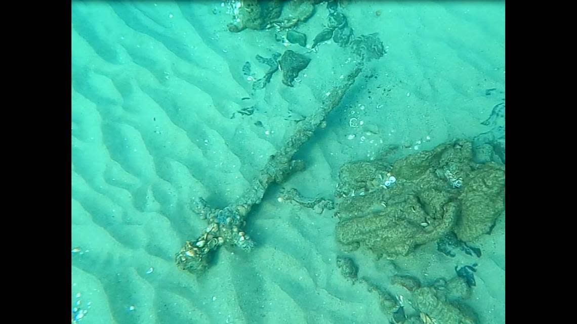 Descubren una espada de 800 años en el Mar Mediterráneo