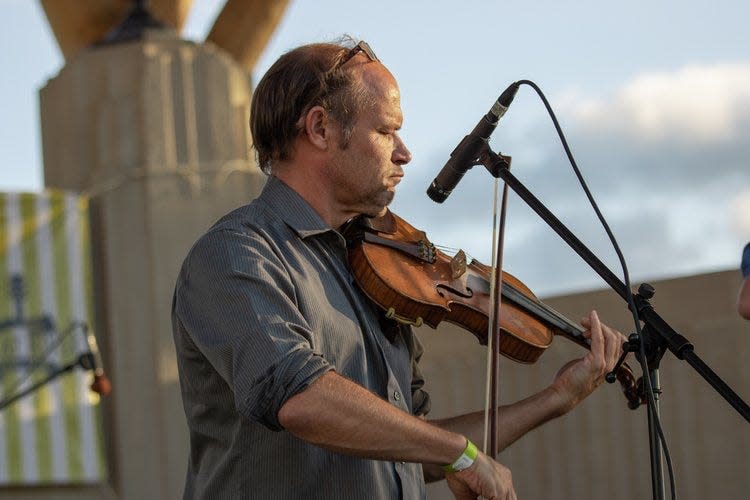 Shad Cobb will be one of the performers during the Hogtown Opry, set for 7 p.m. May 18 at the historic University Auditorium.