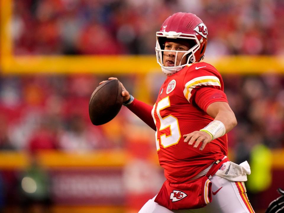 Patrick Mahomes looks to throw against the Los Angeles Rams.