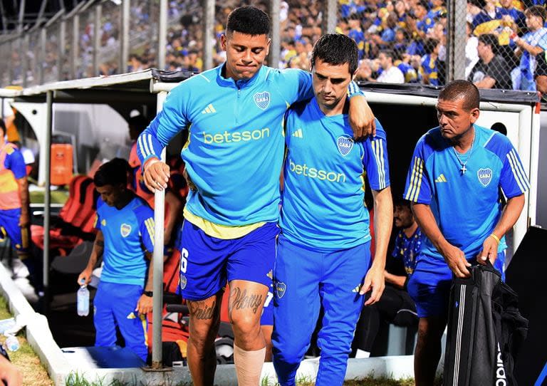 Marcos Rojo se fue de Salta sin poder pisar su pie izquierdo y hay preocupación en Boca