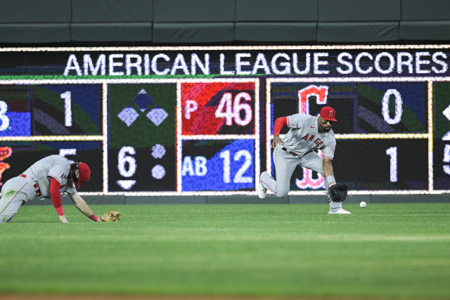 Greinke's sharp stuff helps Royals cruise past Angels 7-0