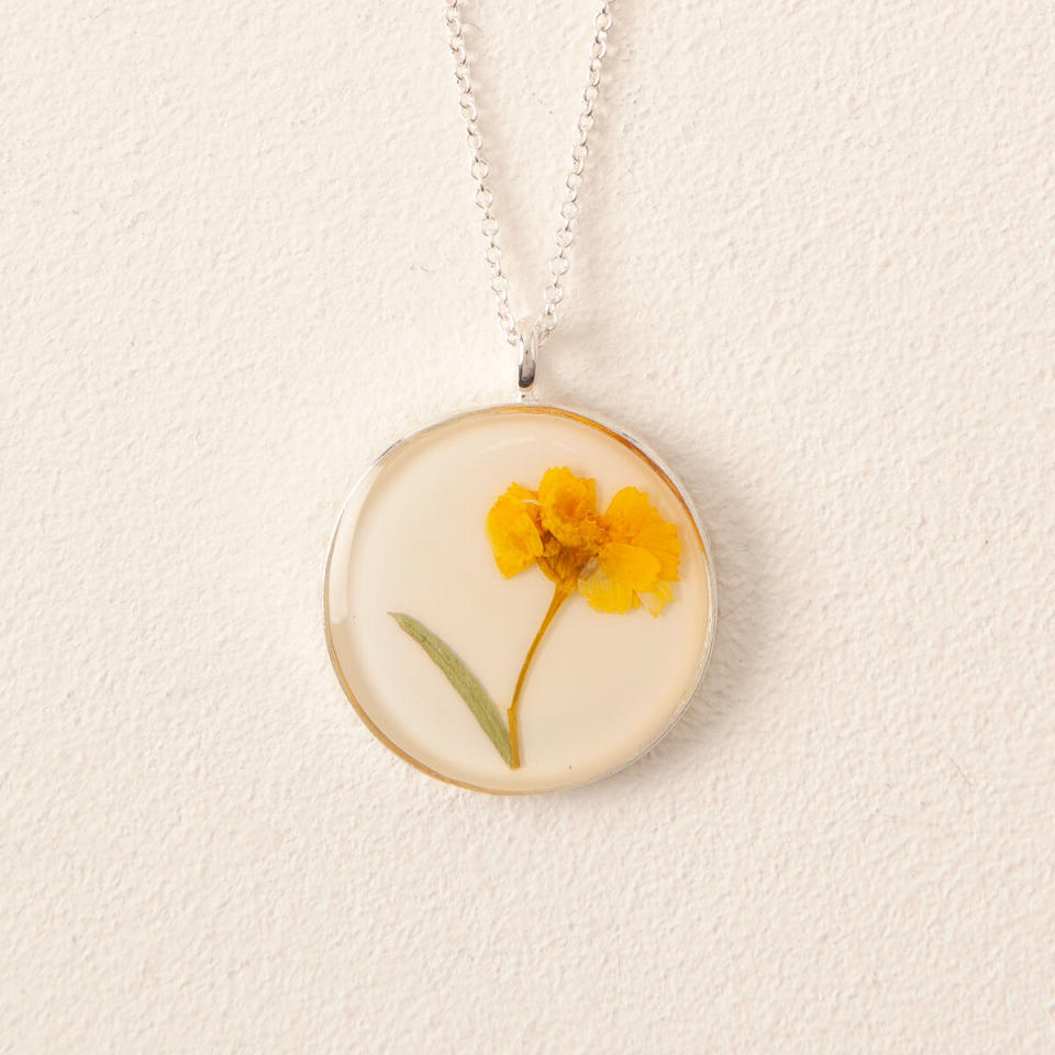 <p><a href="https://go.redirectingat.com?id=74968X1596630&url=https%3A%2F%2Fwww.uncommongoods.com%2Fproduct%2Fbirth-flower-necklace&sref=https%3A%2F%2Fwww.womenshealthmag.com%2Flife%2Fg40932830%2Fwhite-elephant-gift-ideas%2F" rel="nofollow noopener" target="_blank" data-ylk="slk:Shop Now;elm:context_link;itc:0;sec:content-canvas" class="link ">Shop Now</a></p><p>Birth Flower Necklace </p><p>uncommongoods.com</p><p>$48.00</p>