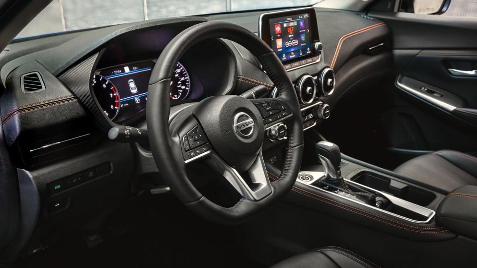 2020 nissan sentra sr interior