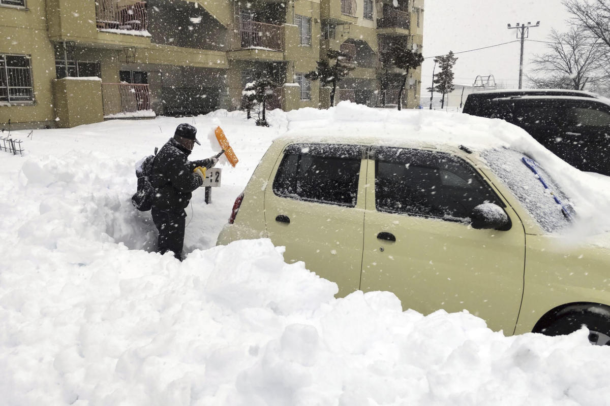 #Heavy snow in Japan leaves 17 dead, dozens injured