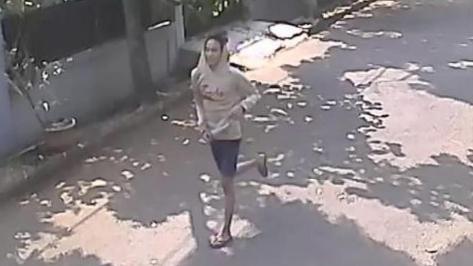 CCTV captured the alleged suspect fleeing the scene. Source: RealPress/Australscope