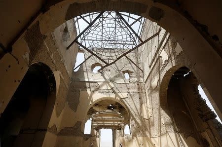 The ruins of the Darul Aman palace are seen in Kabul, Afghanistan June 2, 2016. REUTERS/Omar Sobhani