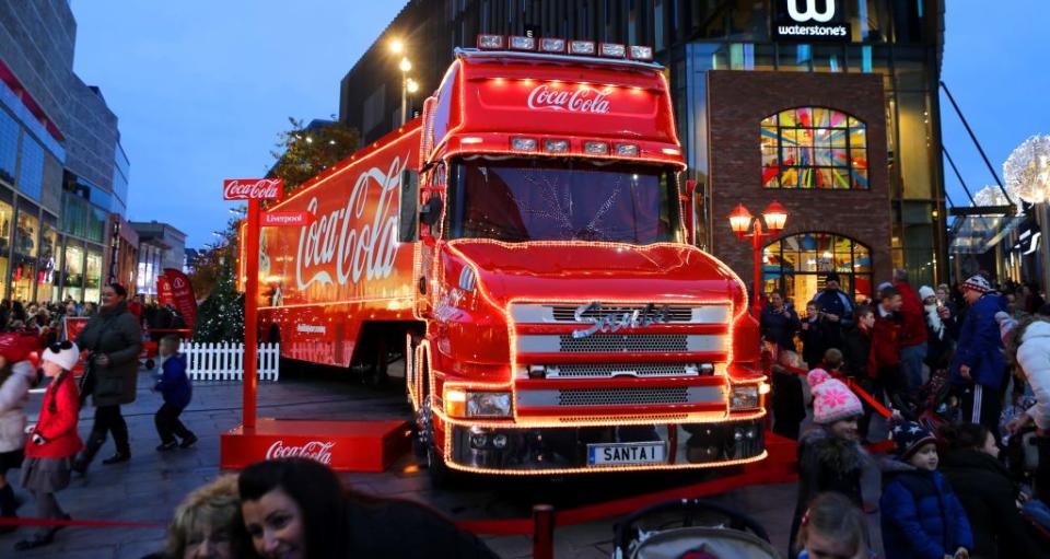 Der Weihnachts-Truck von Coca-Cola fährt schon seit vielen Jahren um die Welt. (Bild: Getty Images)