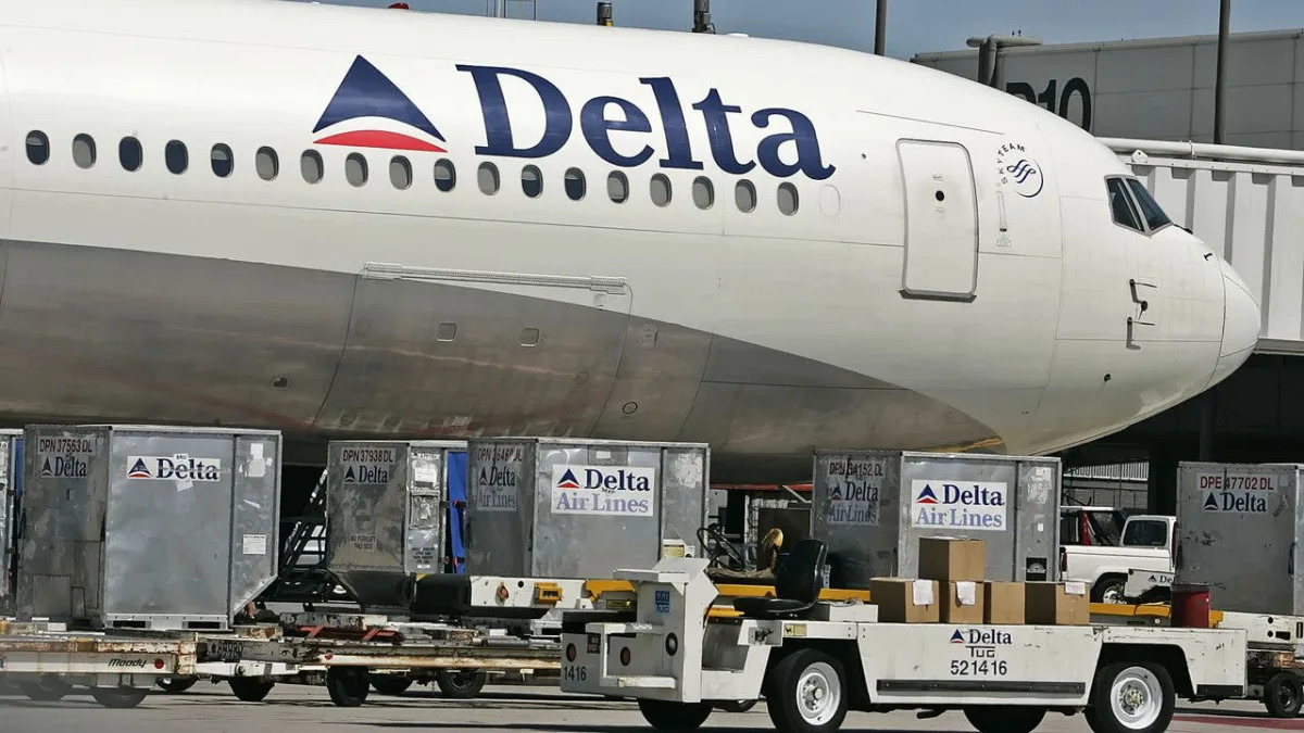 Delta plane diverted mid-flight after air marshal, flight attendant assaulted