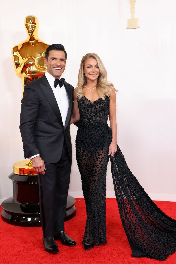 Kelly Ripa and Mark Consuelos at the 2024 Oscars