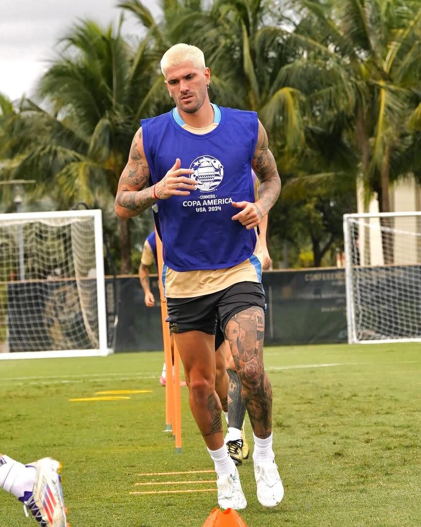 Así quedó el nuevo look de Rodrigo De Paul. Foto/Instagram: @rodridepaul