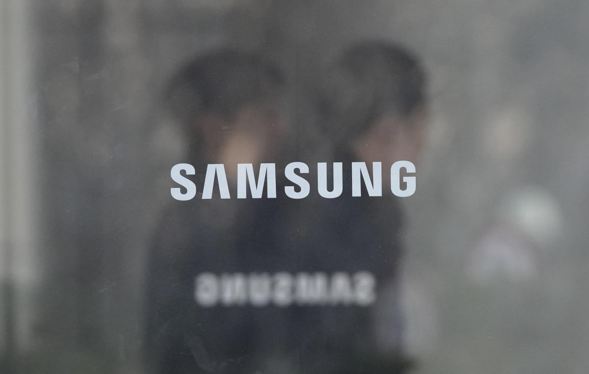 Samsung is reviewing its mobile division after sharp decline in